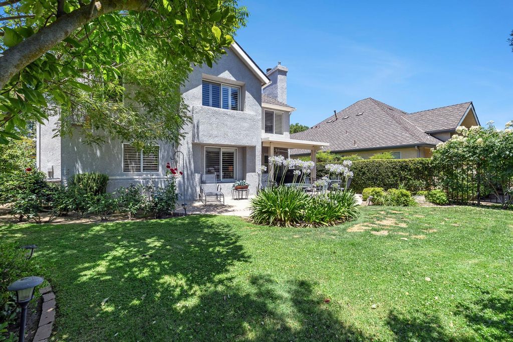 Image 37 of property listing at 3075 W Silverhill Lane, Fresno, CA 93711