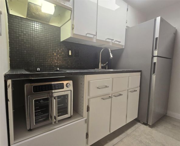 1107 Bahama Bnd E1, Coconut Creek, FL 33066