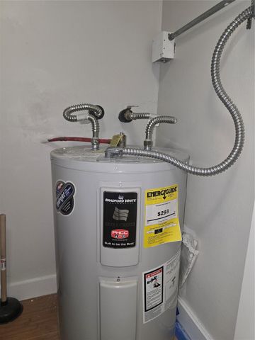 1107 Bahama Bnd E1, Coconut Creek, FL 33066