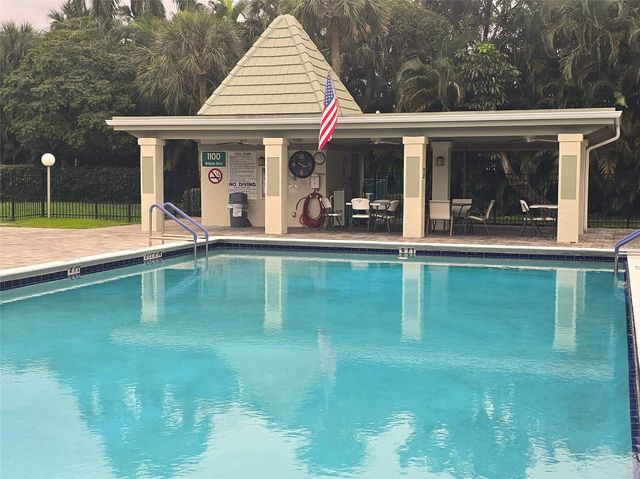 1107 Bahama Bnd E1, Coconut Creek, FL 33066