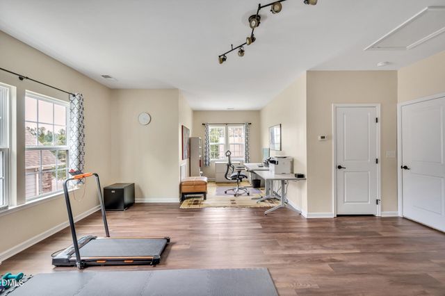 67 S Farnleigh Drive, Chapel Hill, NC 27517