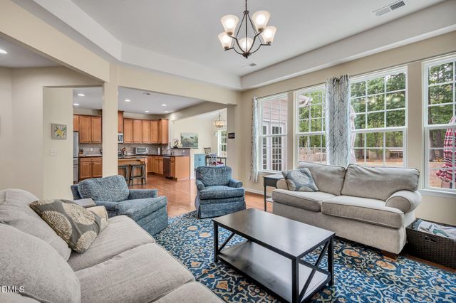 67 S Farnleigh Drive, Chapel Hill, NC 27517