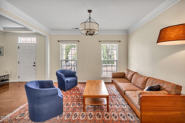 67 S Farnleigh Drive, Chapel Hill, NC 27517