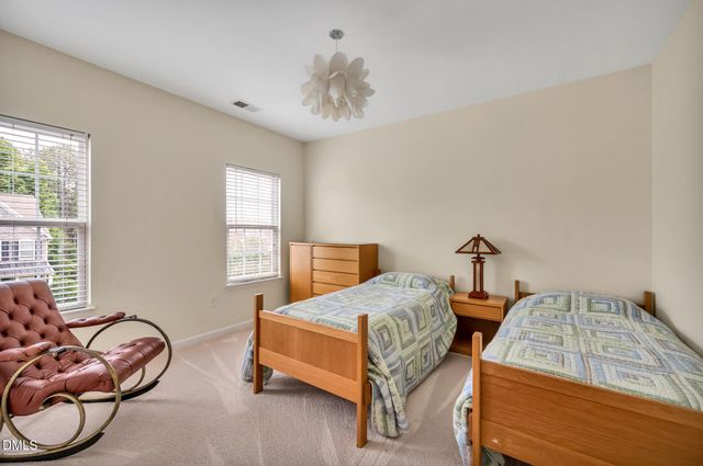 67 S Farnleigh Drive, Chapel Hill, NC 27517