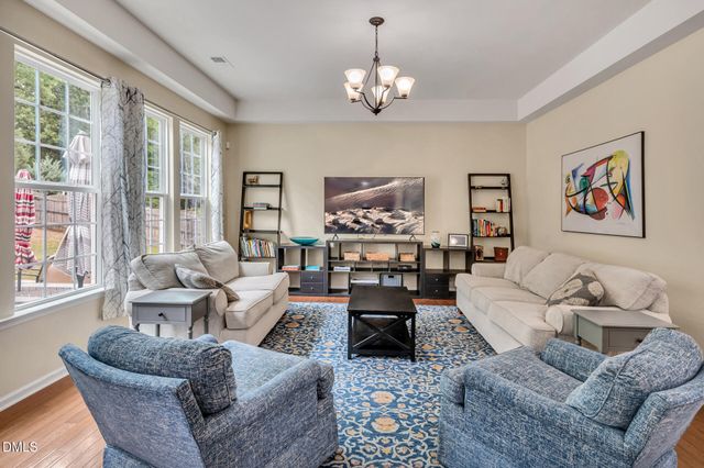 67 S Farnleigh Drive, Chapel Hill, NC 27517