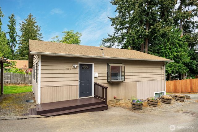 19708 North Park Avenue N, Shoreline, WA 98133