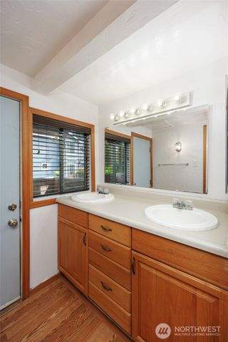19708 North Park Avenue N, Shoreline, WA 98133