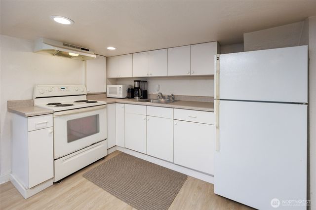 19708 North Park Avenue N, Shoreline, WA 98133