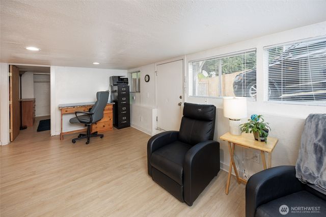 19708 North Park Avenue N, Shoreline, WA 98133