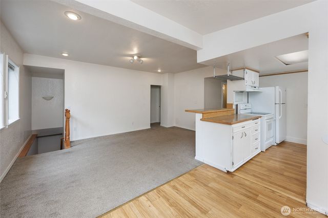 19708 North Park Avenue N, Shoreline, WA 98133