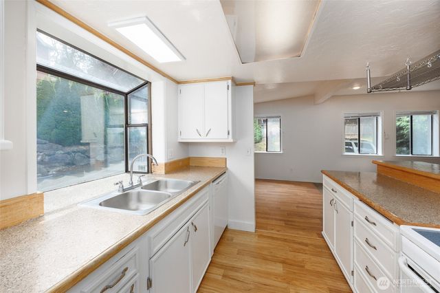 19708 North Park Avenue N, Shoreline, WA 98133