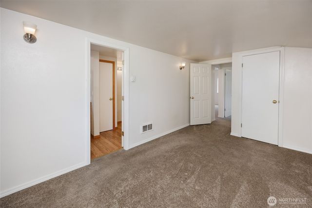 19708 North Park Avenue N, Shoreline, WA 98133