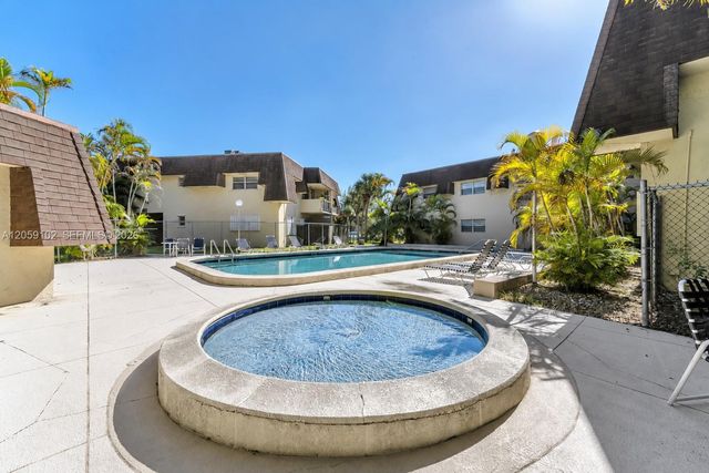 13710 SW 90th Avenue 4, Miami, FL 33176