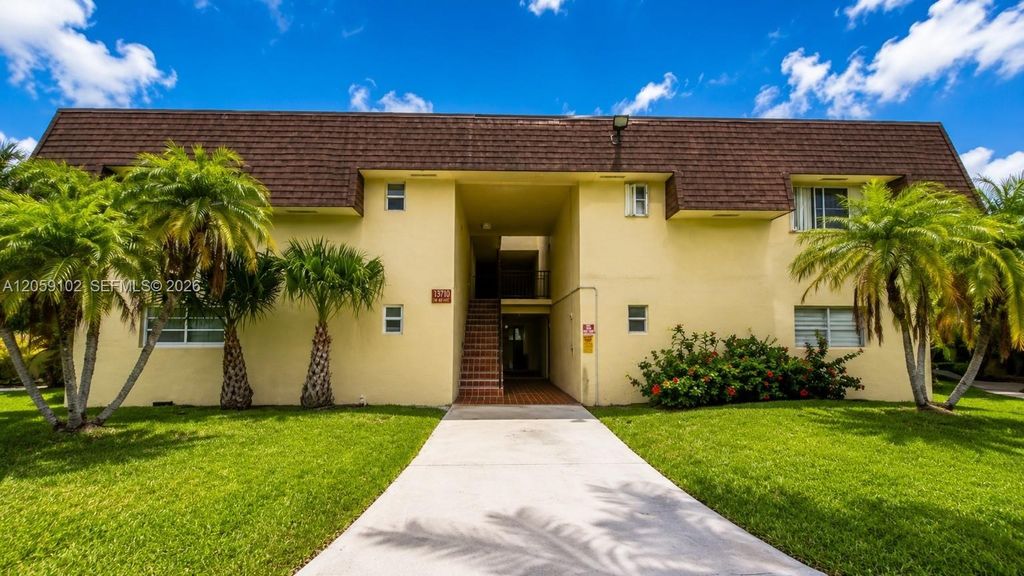 13710 SW 90th Avenue 4, Miami, FL 33176