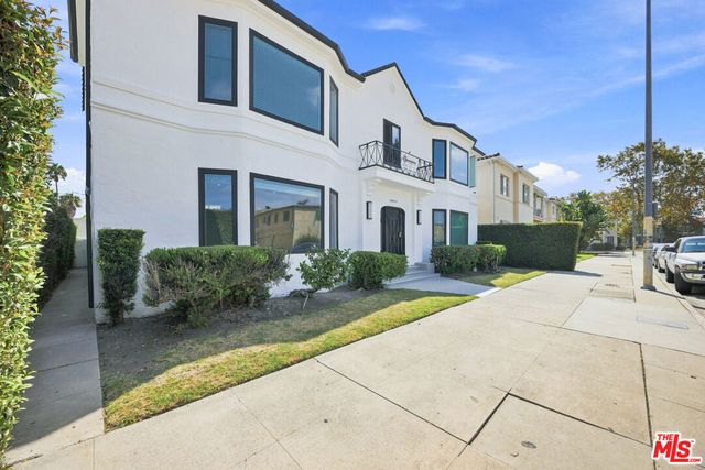 3015 Stocker Place, Los Angeles, CA 90008