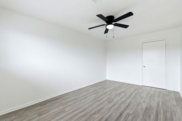 659 Grand Oaks Drive, Houston, TX 77015