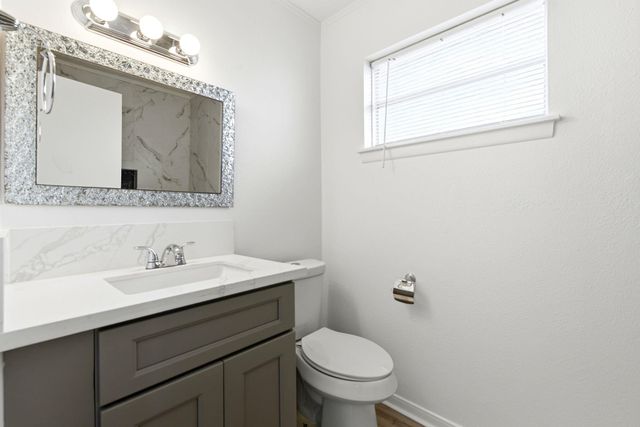 659 Grand Oaks Drive, Houston, TX 77015