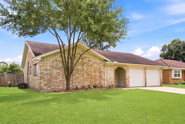 659 Grand Oaks Drive, Houston, TX 77015