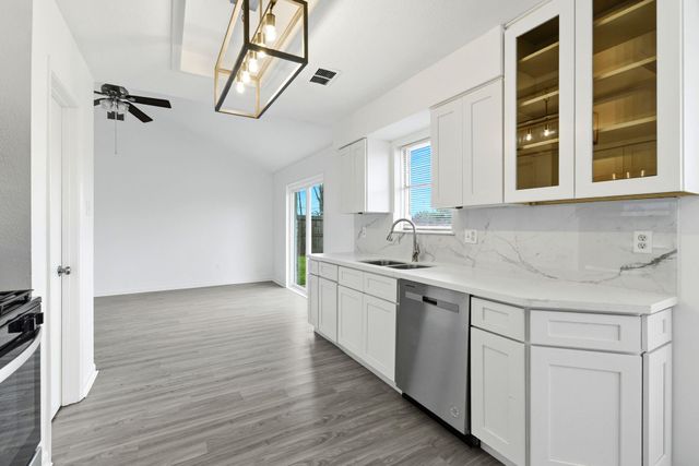 659 Grand Oaks Drive, Houston, TX 77015