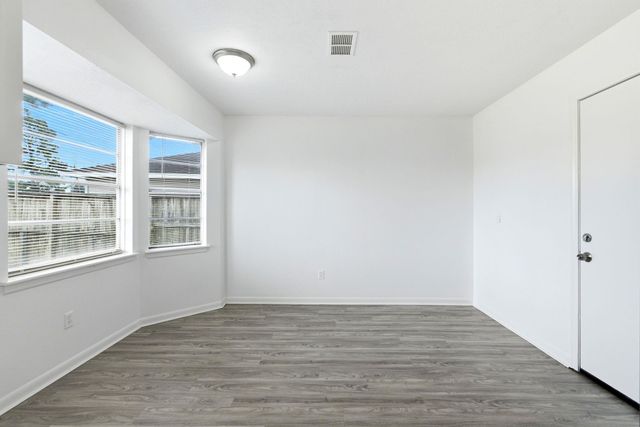 659 Grand Oaks Drive, Houston, TX 77015