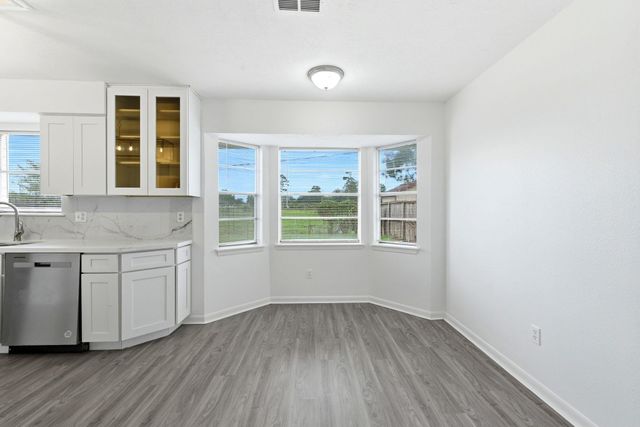 659 Grand Oaks Drive, Houston, TX 77015