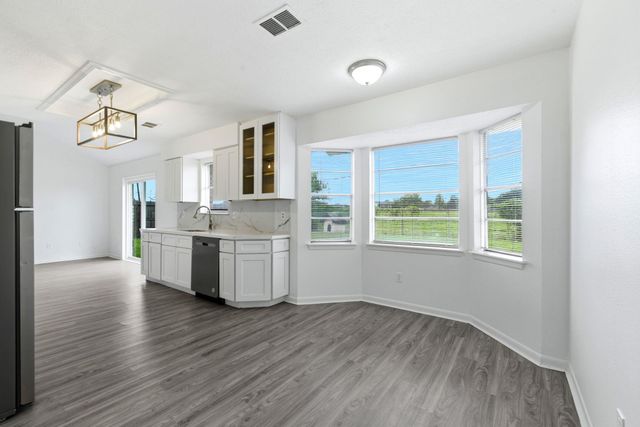 659 Grand Oaks Drive, Houston, TX 77015