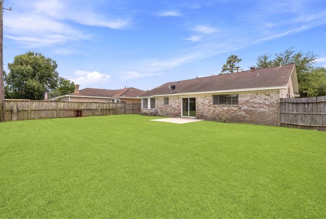 659 Grand Oaks Drive, Houston, TX 77015