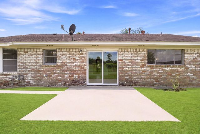659 Grand Oaks Drive, Houston, TX 77015