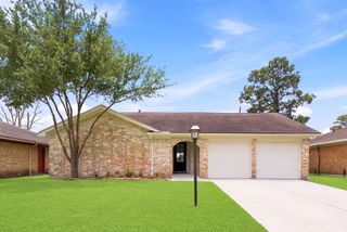 659 Grand Oaks Drive, Houston, TX 77015
