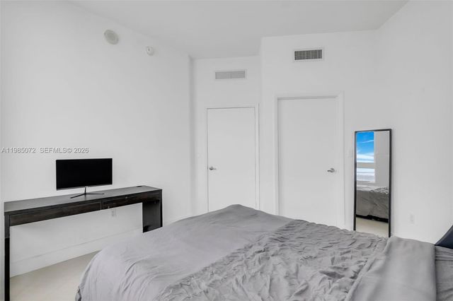 1900 N Bayshore Dr PH 5006, Miami, FL 33132