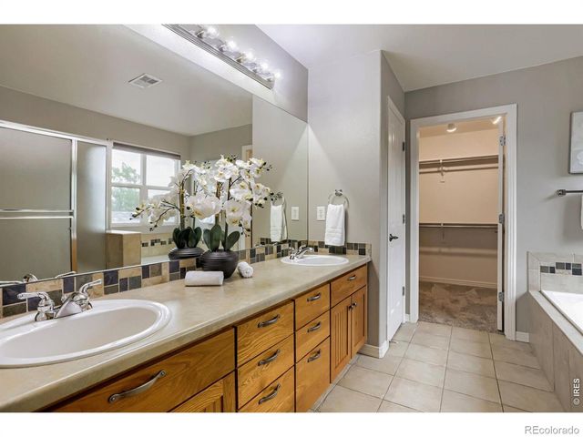 830 Tanager Circle, Longmont, CO 80504