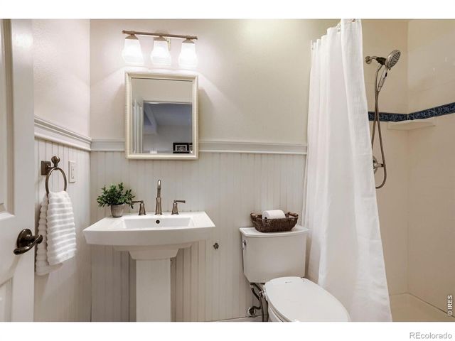 830 Tanager Circle, Longmont, CO 80504