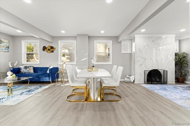 18287 Santa Rosa Drive, Detroit, MI 48221