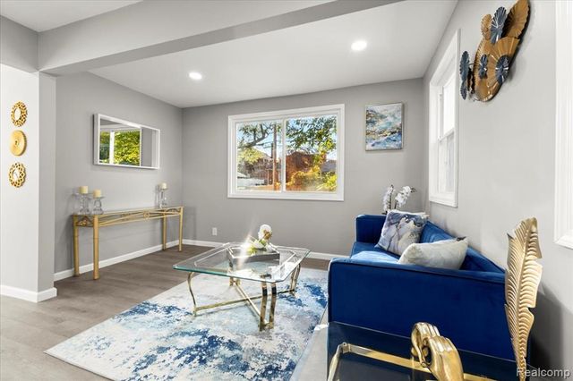 18287 Santa Rosa Drive, Detroit, MI 48221