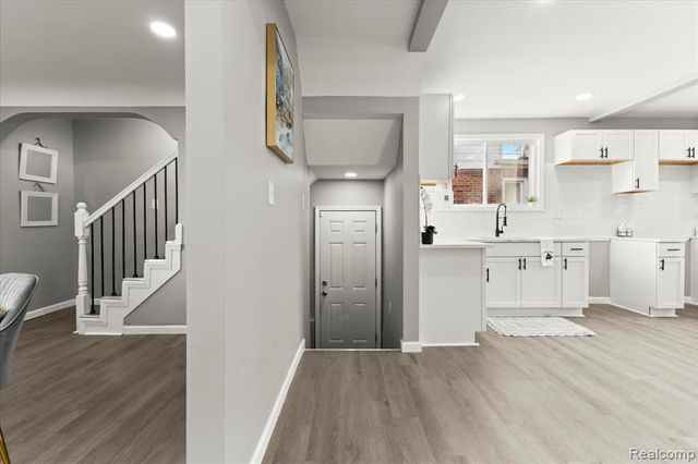 18287 Santa Rosa Drive, Detroit, MI 48221