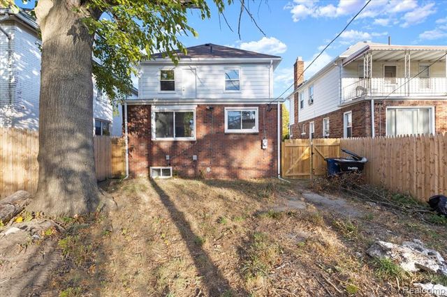 18287 Santa Rosa Drive, Detroit, MI 48221