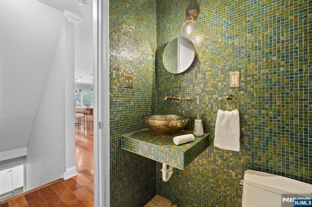 352 Gorge, Cliffside Park, NJ 07010