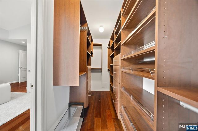 352 Gorge, Cliffside Park, NJ 07010