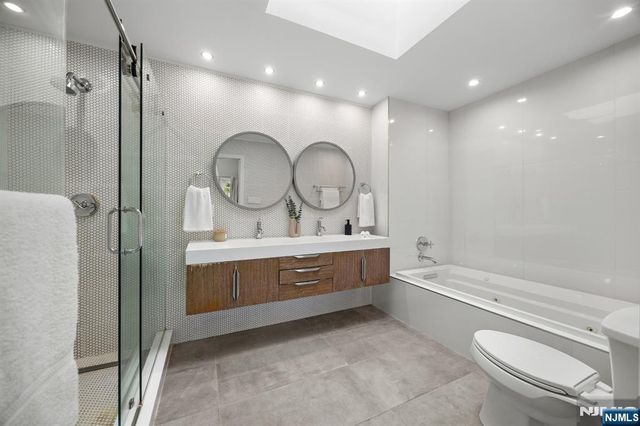 352 Gorge, Cliffside Park, NJ 07010