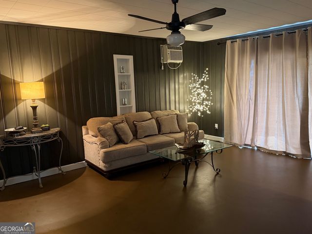 30 Dogwood Lane, Woodbury, GA 30293