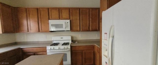 8768 Charm Canyon Avenue, Las Vegas, NV 89178