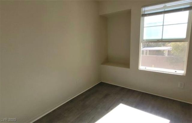 8768 Charm Canyon Avenue, Las Vegas, NV 89178