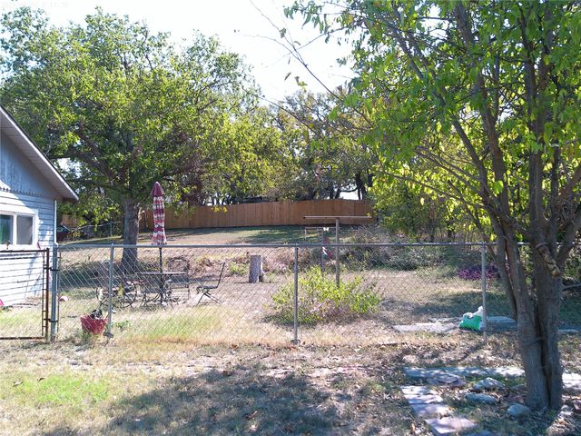 2264 Fritz Allen Street, Sansom Park, TX 76114