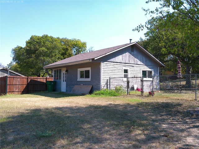 2264 Fritz Allen Street, Sansom Park, TX 76114