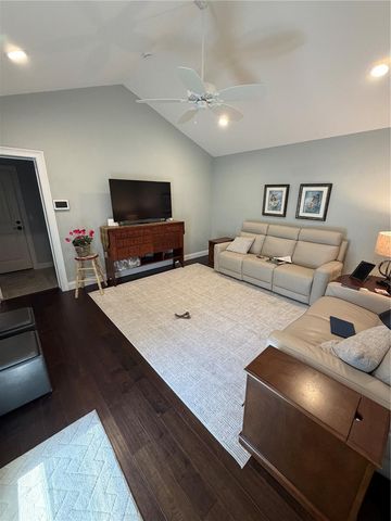 197 IRWIN STREET W, Safety Harbor, FL 34695
