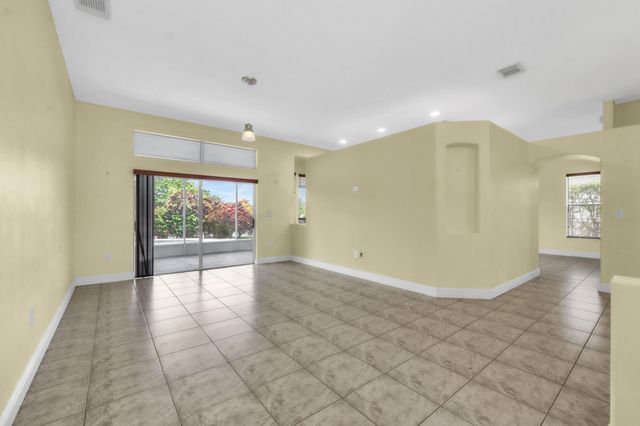 2325 NW 186th Avenue, Pembroke Pines, FL 33029