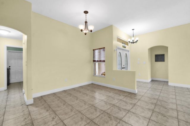 2325 NW 186th Avenue, Pembroke Pines, FL 33029