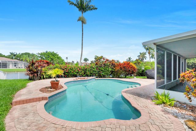 2325 NW 186th Avenue, Pembroke Pines, FL 33029