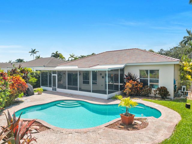 2325 NW 186th Avenue, Pembroke Pines, FL 33029