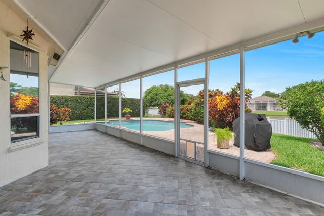 2325 NW 186th Avenue, Pembroke Pines, FL 33029